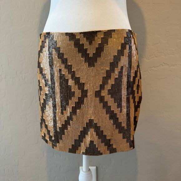 Haute Hippie Taupe Matte Sequin Mini Skirt NWOT Size Small - Picture 2 of 10